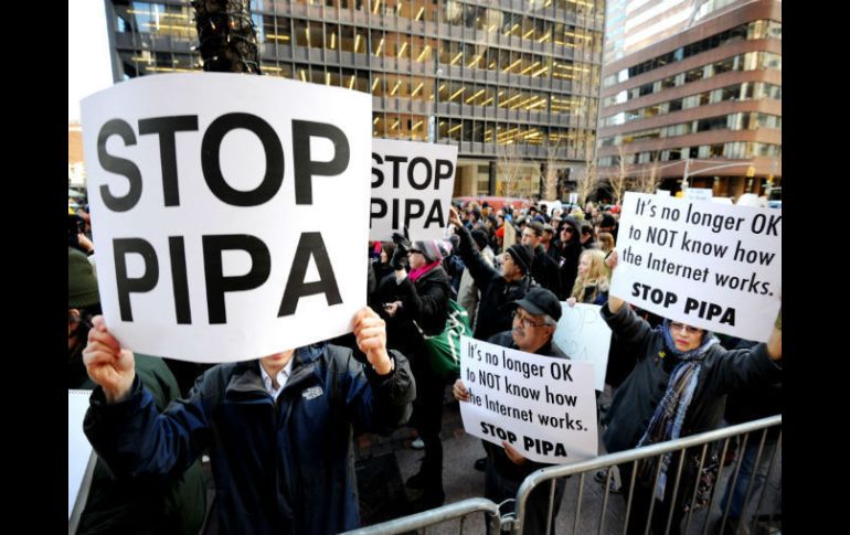 Usuarios de internet se manifiestan contra Ley SOPA en Nueva York. AFP  /