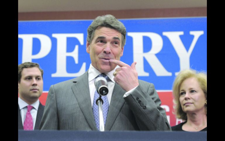 El republicano Rick Perry termina su campaña tras malos resultados en encuestas. EFE  /