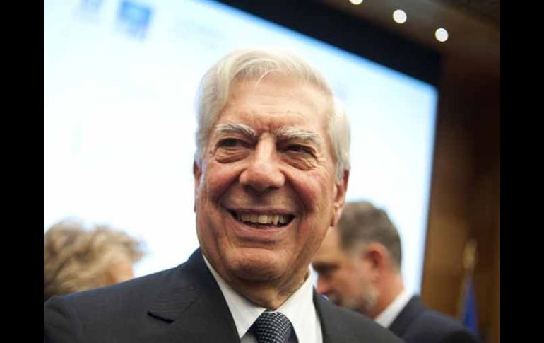 Mario Vargas Llosa rechaza por segunda ocasión presidir el Instituto Cervantes. EFE  /