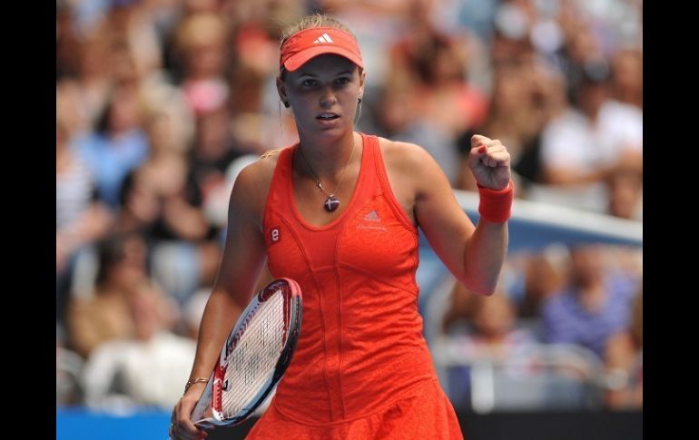 Caroline Wozniackide durante su partido contra Monica Niculescu de Rumania en el quinto día del torneo del Abierto de Australia. AFP  /