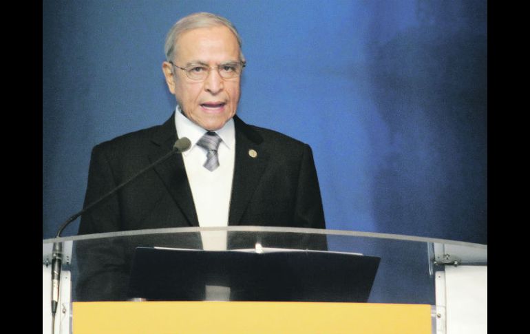 Durante su informe, Guillermo Alonzo Velasco, rector de la Univa, destacó los logros del último año de actividades en la institución.  /