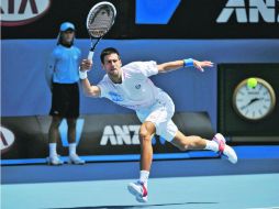 Novak Djokovic arrolló a Nicolas Mahut con parciales de 6-0, 6-1 y 6-1. REUTERS  /