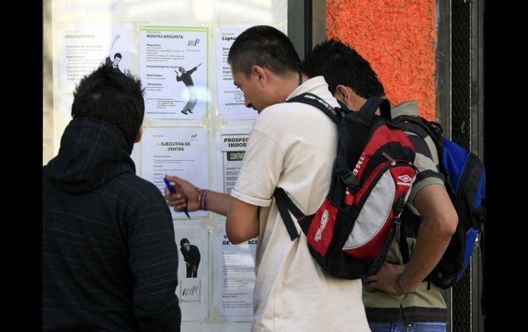 Al cierre de diciembre de 2011 los trabajadores asegurados en el MSS en Jalisco fueron un millón 308 mil 282. ARCHIVO  /