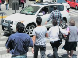 Cruces peligrosos para el peatón, probablemente los hay en toda la ciudad.  /