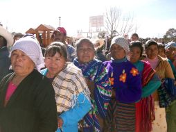 El secretario de Desarrollo Social entregó agua y paquetes alimentarios a las comunidades de mayor vulnerabilidad. NOTIMEX  /