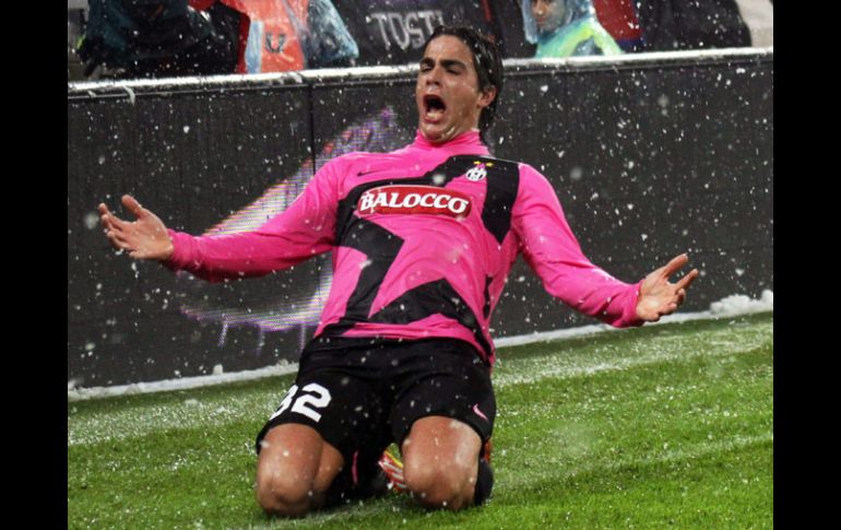 Alessandro Matri festeja el segundo gol de la Juventus en el partido. EFE  /