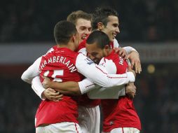 Los jugadores del Arsenal celebran le pase a cuertos en la Copa Inglesa. AFP  /