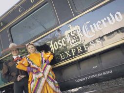 El tren José Cuervo Express es una de las apuestas de la empresa para atraer turismo a Tequila.  /