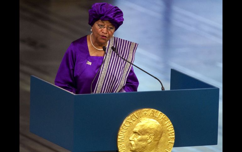 La presidenta de Liberia, Ellen Johnson Sirleaf, recibió el premio Nobel de la Paz de 2011, junto con otras dos mujeres. AP  /