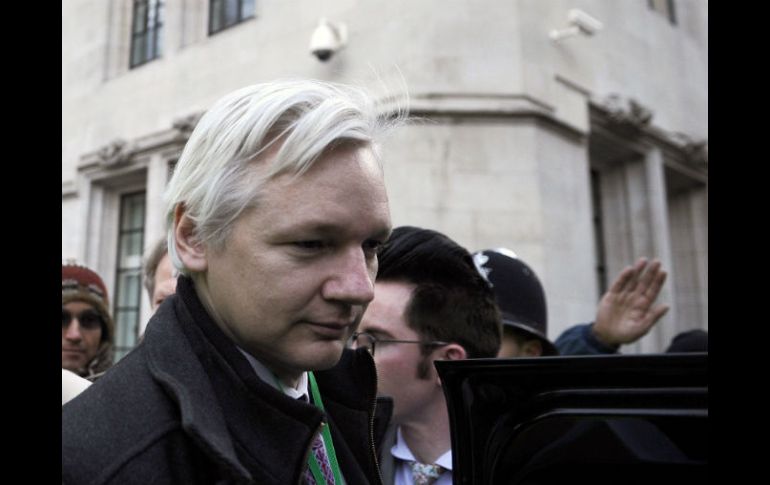 Assange ha estado recluido bajo arresto domiciliario por más de un año. AFP  /