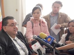 Francisco Ayón durante la rueda de prensa donde anunció al nuevo titular de Obras Públicas de Guadalajara. ESPECIAL  /