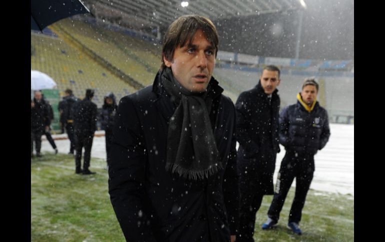 Antonio Conte busca reforzar la delantera de la Juventus. AFP  /