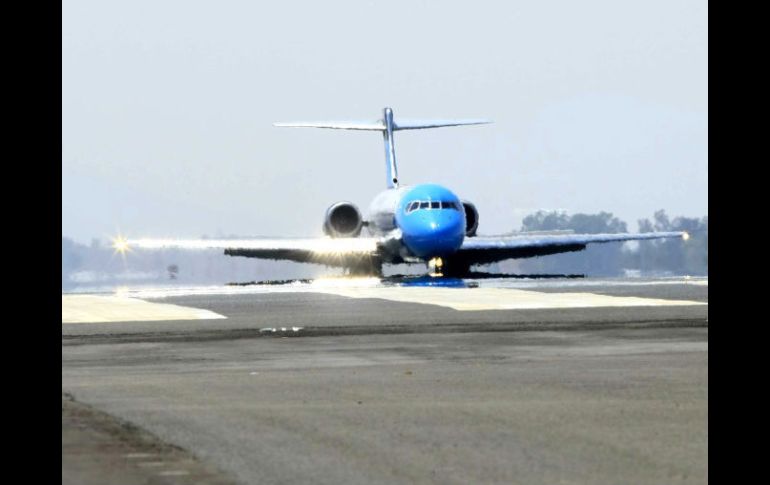 El gran negocio de las aerolíneas son las rutas donde no tienen competidores: Victor Valdés. ARCHIVO  /