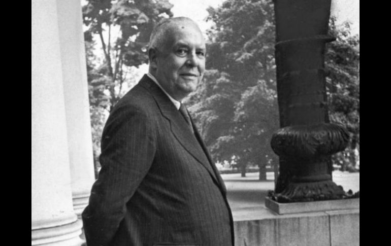 'Las auroras de otoño', de Wallace Stevens, es el poema con que abre esta obra. ESPECIAL  /