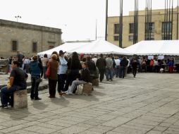 Desde las 9:00 de la mañana, las personas se formaron para emitir su voto.  /