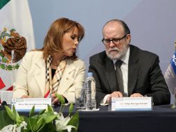 Marisela Morales y Felipe Borrego, secretario técnico del Consejo para la Implementación del Sistema de Justicia Penal. NTX  /