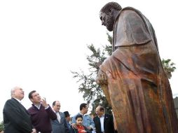 La escultura de San pedro es de 900 kilogramos de peso en bronce.  /