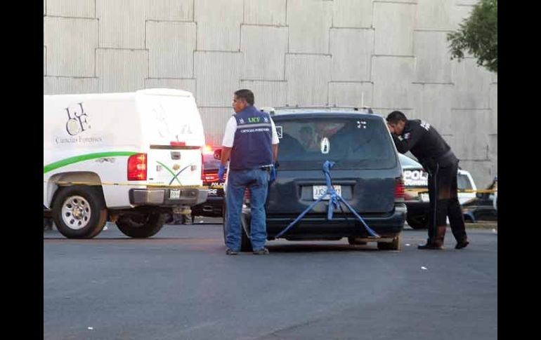 En noviembre de 2011, 26 cuerpos fueron abandonados en las inmediaciones de Los Arcos del Milenio. ARCHIVO  /