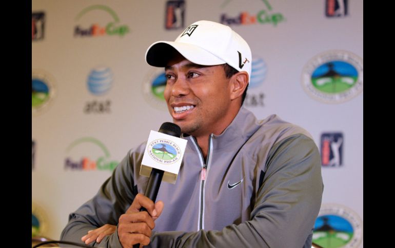 El elevado nivel exhibido por Woods en Abu Dabi ha añadido a su debut en Pebble Beach muchas dosis de interés. AP  /