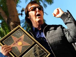 McCartney también recibió su estrella en el Paseo de la Fama de Hollywood. AFP  /