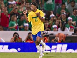 Ronaldinho vuelve pese a problemas con el club brasileño Flamenco. MEXSPORT  /