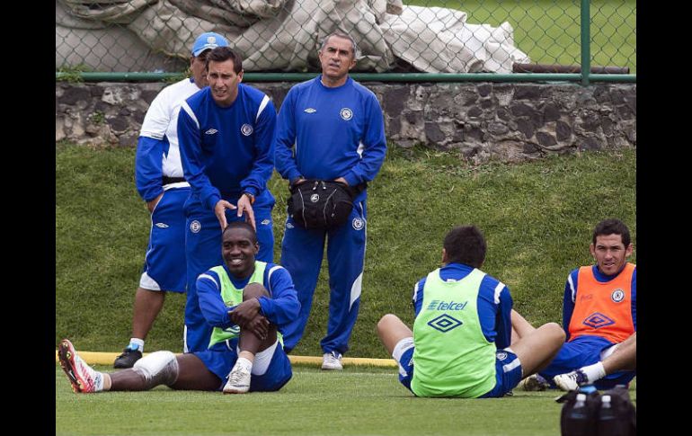 Cruz Azul no se confía ante el mal momento que vive Pumas. MEXSPORT  /