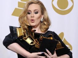 Luego de triunfar en la noche de los Grammys, Adele regresará a los estudios de grabación. EFE  /