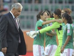 El cuadro dirigido por Leonardo Cuéllar mejoró su desempeño en la cancha y le jugó de tú a tú al combinado asiático. ARCHIVO  /