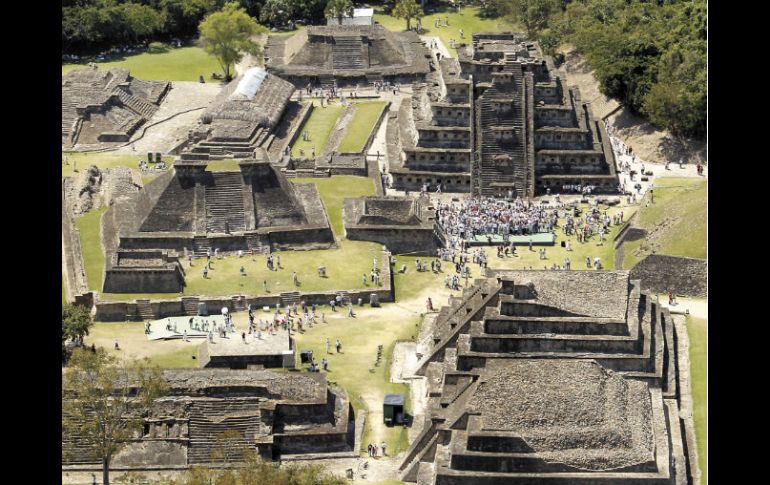 La Cumbre se realiza en la zona arqueológica del Tajín en el Totonacapan veracruzano. ARCHIVO  /