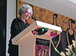 Margaret Atwood realizó una retrospectiva de su obra para hablar de sus preocupaciones políticas y sociales. ESPECIAL  /