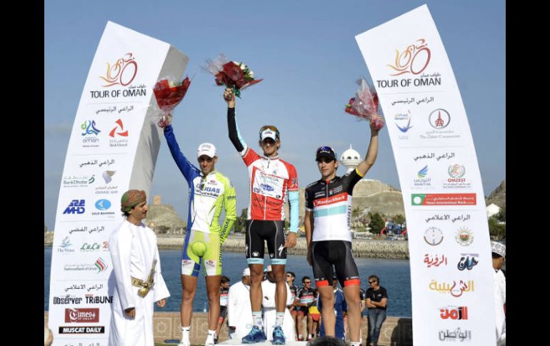 El segundo puesto fue para Vicenzo Nibali (liquigas) y el tercero para el francés Tony Gallopin (Radioshack). EFE  /