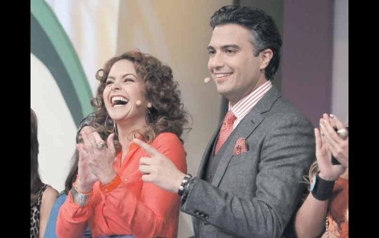 Jaime Camil da vida a Juan Carlos Caballero, un hombre enamorado de Helena, protagonizada por Lucero. EL UNIVERSAL  /