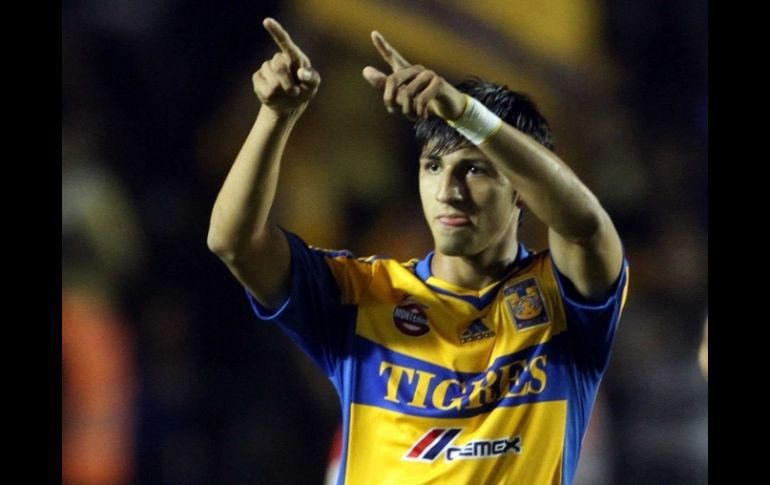 El delantero Alan Pulido, del Tigres fue llamado para incorporarse por primera vez al grupo. MEXSPORT  /