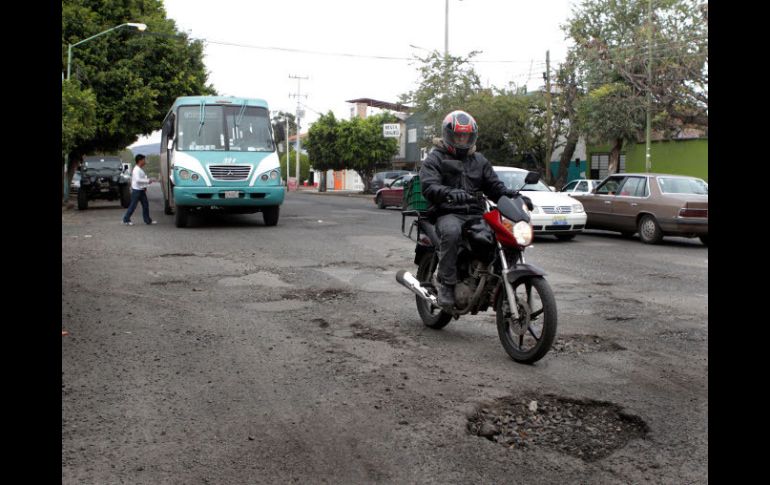 El oriente de la ciudad, es en donde se presentan más baches.  /