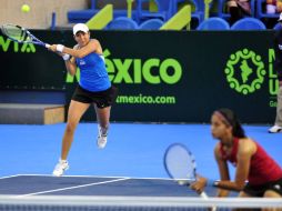 Ana Paula de la Peña e Ivette López perdieron dos sets 6-2, 6-2. EFE  /