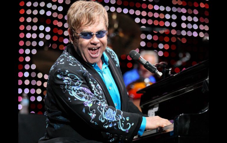 Elton llega a Guadalajara este 24 de febrero, Aleks Syntek será el telonero. EFE  /