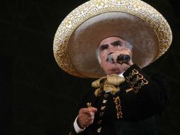 Carlos Moreno calificó como un honor que Vicente Fernández interpretará el tema principal. ARCHIVO  /