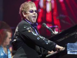 La presentación de Elton John tendrá una duración apróximada de dos horas y media. ARCHIVO  /