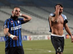 Sneijder y Stankovic salen derrotados del Stade Vélodrome del Marsella. AP  /