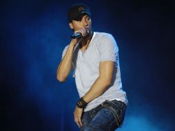 Enrique Iglesias tuvo un espacio de emotividad y recuerdo en Veracruz. AFP  /