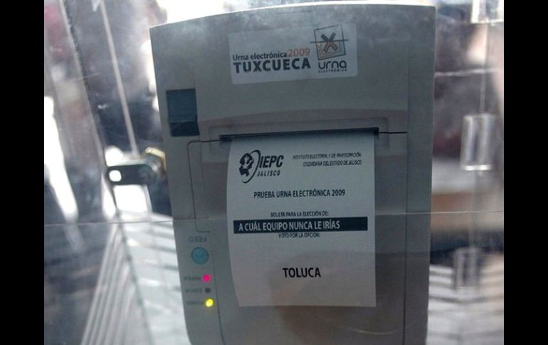 El IEPC ha recibido 388 urnas electrónicas, de las mil 200 que se compraron por un costo de 37 millones de pesos. ARCHIVO  /