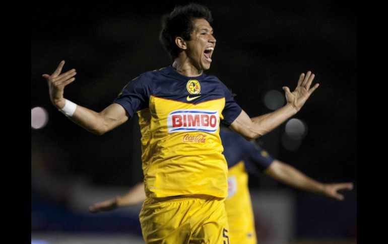 El jugador Antonio Molina celebra su gol que le da la ventaja al América. AFP  /