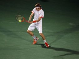 El número uno de la ATP consigue su primer triunfo en el torneo que ofrece 1.7 millones de dólares en premios. AFP  /