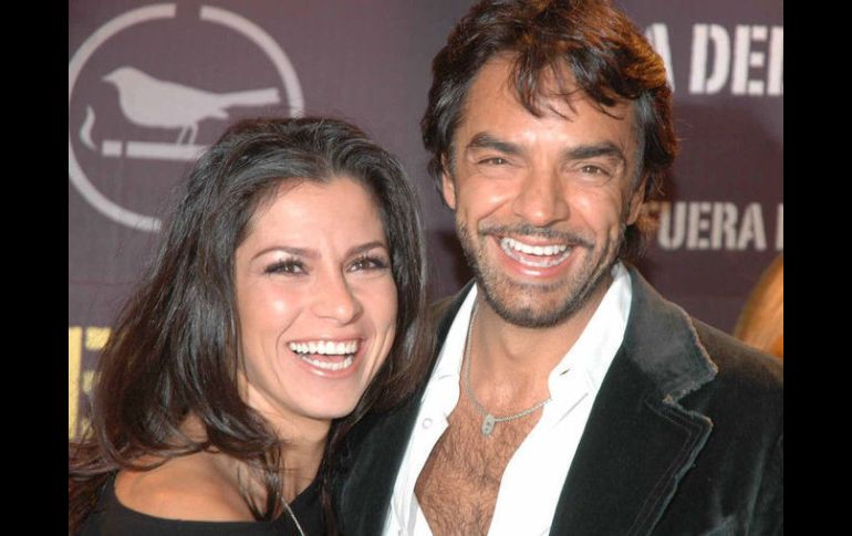 Eugenio Derbez y Alessandra Rosaldo unidos a pesar de la distancia. ARCHIVO  /