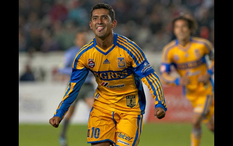 Foto de acción de Elias Hernández durante juego de la jornada 8 del Clausura 2012. MEXSPORT  /