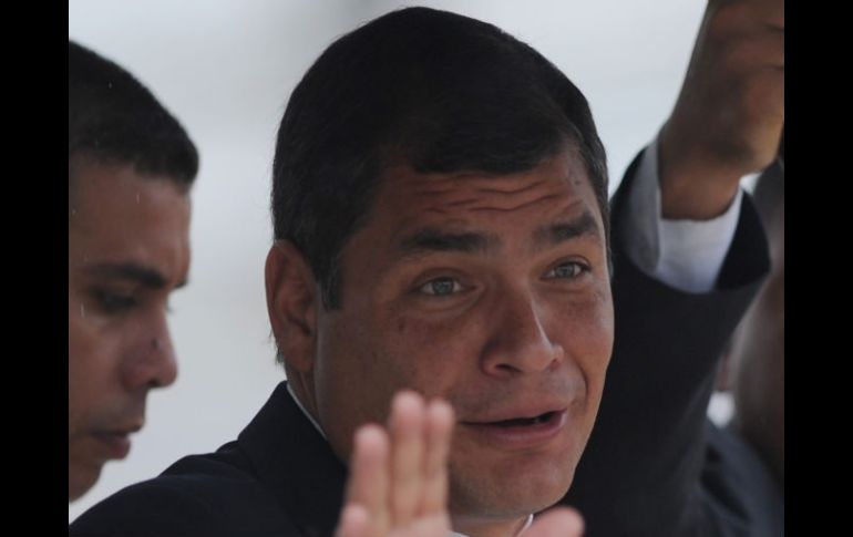 Un periodista y tres empresarios fueron condenados de indemnizar a Rafael Correa por 42 millones de dólares. ARCHIVO  /