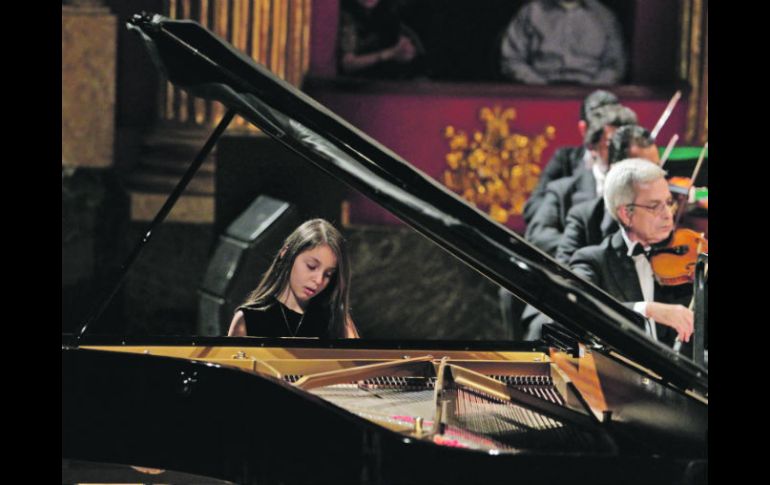 Daniela Liebman se presentó, interpretó y cosechó aplausos. La niña encantó a los presentes en la velada musical.  /