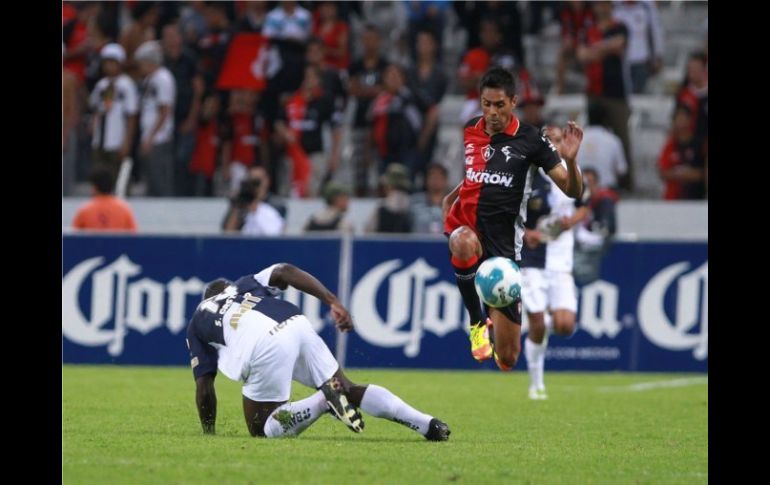 Los rojinegros salen con un empate de la cancha del Jalisco.  /