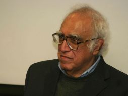 Esa obra está realizada con un humor que se acerca a los bordes de lo irreverente. En la imagen, Carlos Monsiváis. ARCHIVO  /