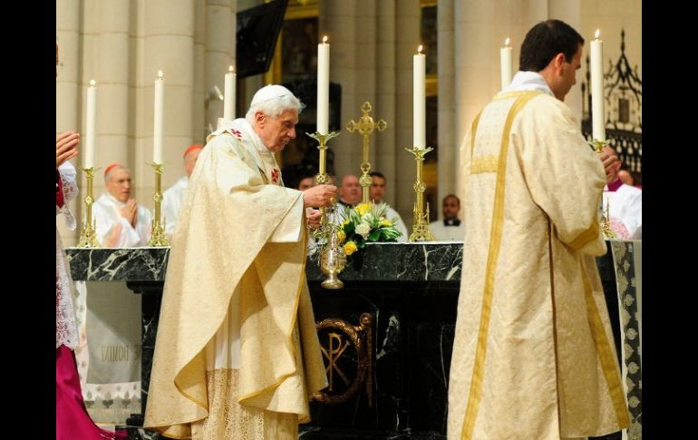 El descanso obligatorio del 19 de marzo a los trabajadores se permuta por el día 23 día, en que llegará el Papa Benedicto. ARCHIVO  /